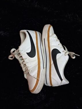Nike White Leather Sneakers